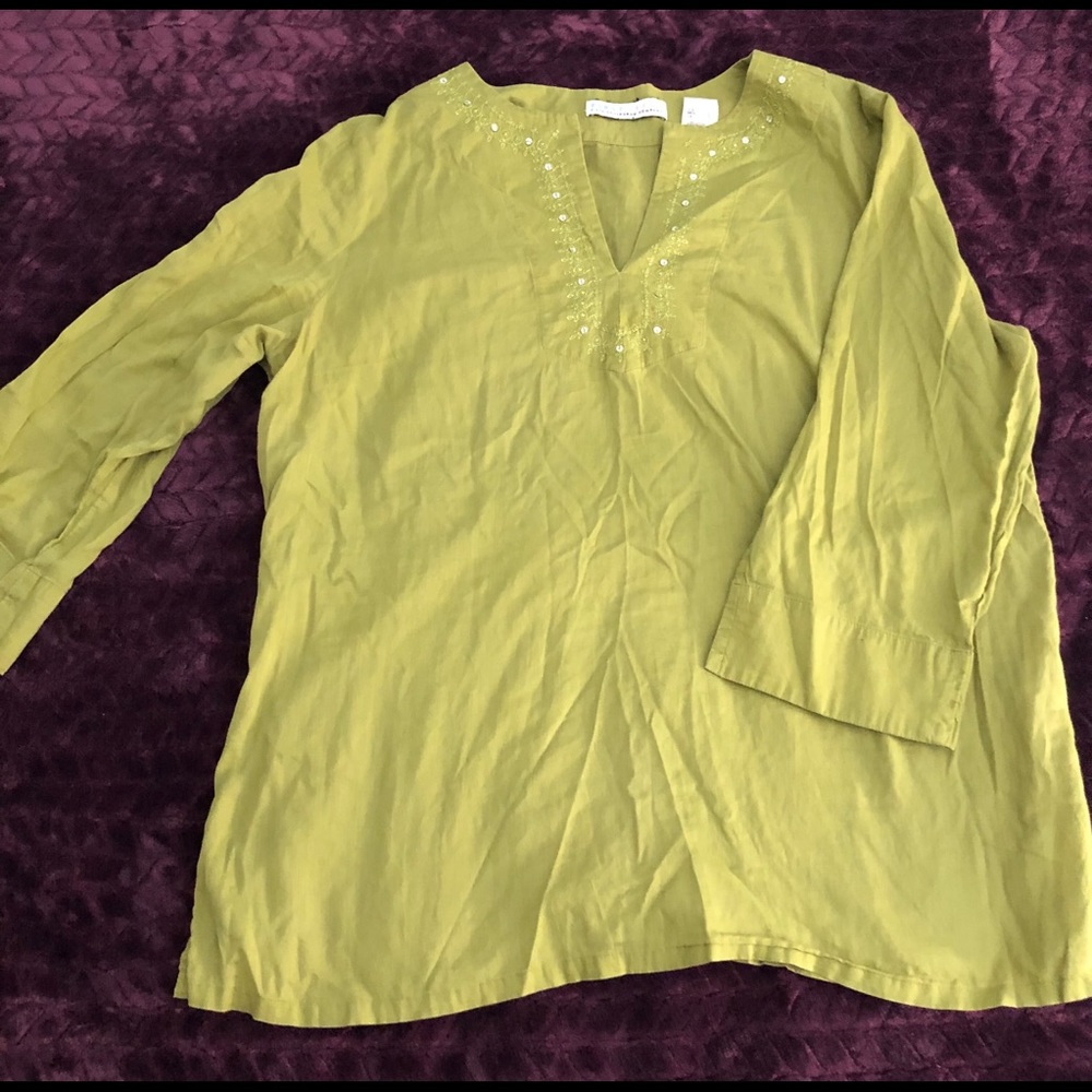 Women’s blouse